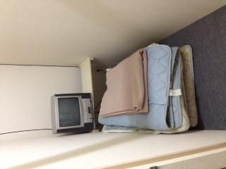 個室 - 北千住駅　徒歩１５分　家賃無料　お手伝いスタッフ募集} - ルームシェアルームメイト