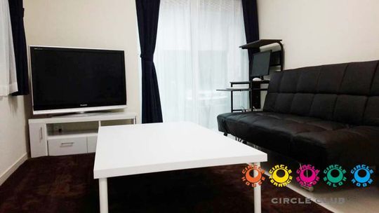 リビング - 男性専用シェアハウス、住みやすい環境で素敵なシェアライフ☆} - ルームシェアルームメイト