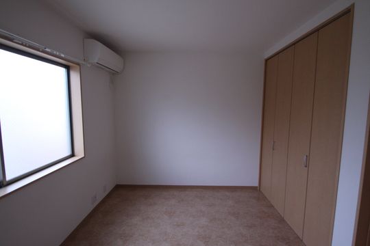 個室 - フルリノベーションの戸建て【菊名・新横浜徒歩圏内】} - ルームシェアルームメイト