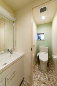 トイレ - 【上野・浅草・秋葉原エリア】敷金・保証人なし　女性専用￥65,000（共益費・水道光熱費込）　リノベーション仕立て物件} - ルームシェアルームメイト