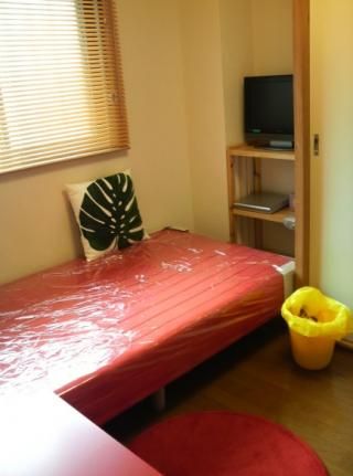 個室 - 恵比寿シェアハウス新オープン、女性専用、個室（鍵付）プライベート重視,1人暮感覚で住めます} - ルームシェアルームメイト