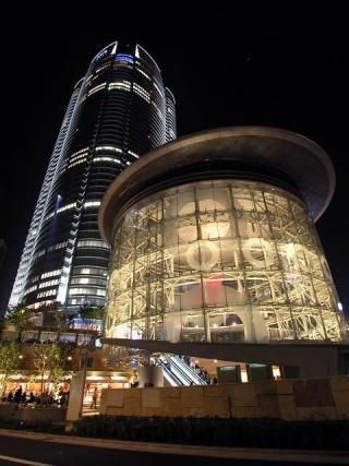 最寄り駅 - 新宿六本木コミコミ3万円台～食費、光熱費、ネット、家具込。毎週清掃スタッフ巡回。楽しく節約、夢を叶える！} - ルームシェアルームメイト