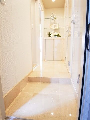 玄関 - ルームメイト(急)募集!!} - ルームシェアルームメイト