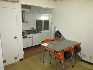 キッチン - ☆★女性限定・リノベーション済・シェアハウス★☆} - ルームシェアルームメイト