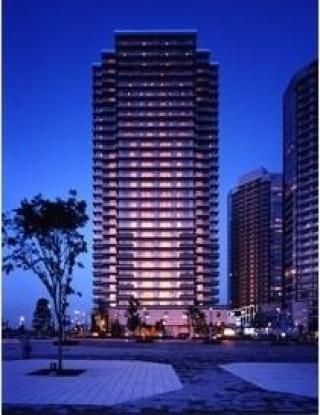 キッチン - みなとみらい　高級マンション　ゲストハウスやエクササイズルームも有り} - ルームシェアルームメイト