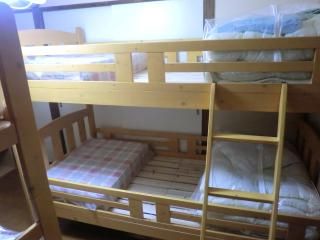 ベッド - 巣鴨 ・ 池袋 ・ 赤羽 などへのアクセス便利 ★ 板橋区役所前 ドミトリー ★} - ルームシェアルームメイト