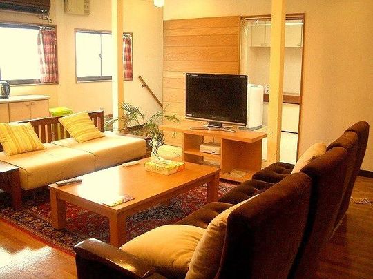 ダイニング - 阪急西宮北口駅まで5分。交通・買物便利です。} - ルームシェアルームメイト