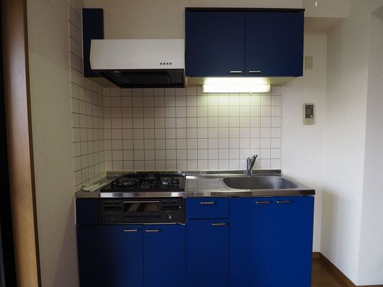 キッチン - 【犬好き限定】１DKお部屋貸します【女性限定】} - ルームシェアルームメイト