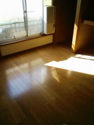 個室 - 三軒茶屋　一軒家でのルームシェア} - ルームシェアルームメイト