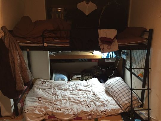 ベッド - 東京池袋駅近ルームシェア募集} - ルームシェアルームメイト