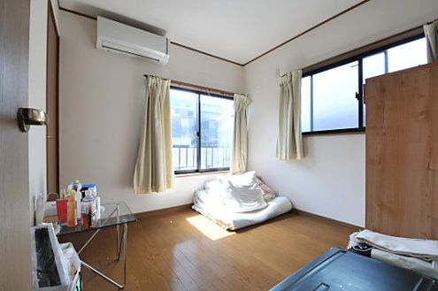 個室 - 女性専用！全室個室/プライベートが完全に確保できる個室での新生活♪} - ルームシェアルームメイト