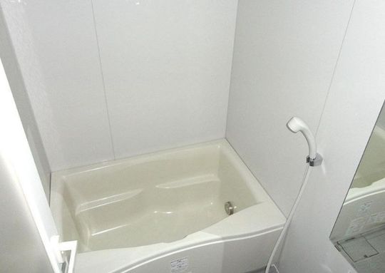 風呂 - 水回りを綺麗に使える方で募集してます。} - ルームシェアルームメイト