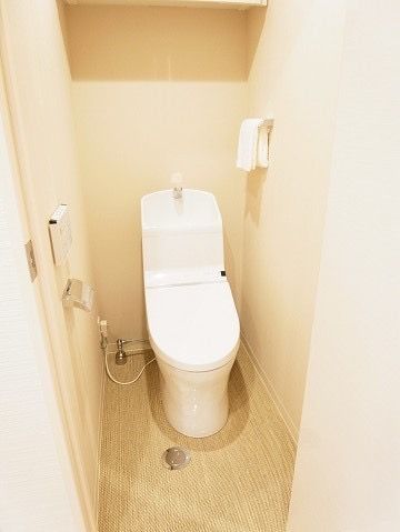 トイレ - ルームメイト(急)募集!!} - ルームシェアルームメイト