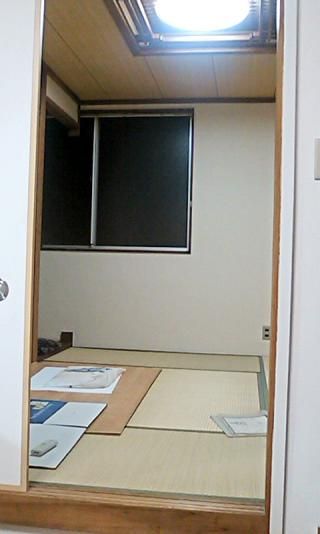 個室 - 大阪　北区　シェアメイト募集} - ルームシェアルームメイト