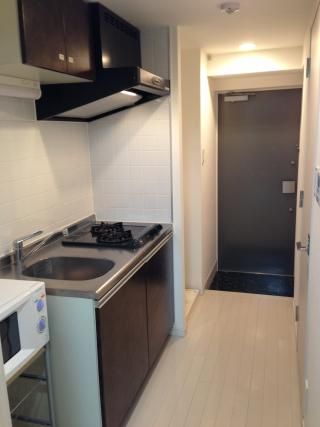 キッチン - 新大久保駅3分の2009年築マンション} - ルームシェアルームメイト