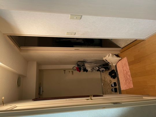 玄関 - 同居人募集} - ルームシェアルームメイト