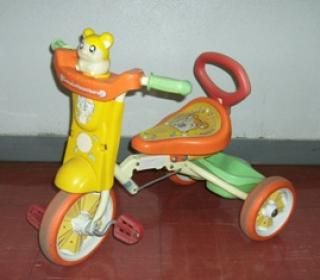 本体 - 子供用三輪車あげます} - ルームシェアルームメイト