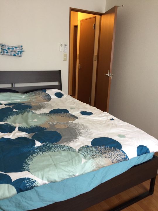 個室 - Private room in a quiet neighborhood} - ルームシェアルームメイト