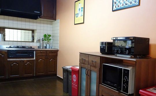 キッチン - 小平駅から徒歩３分&家具家電付きシェアハウス} - ルームシェアルームメイト