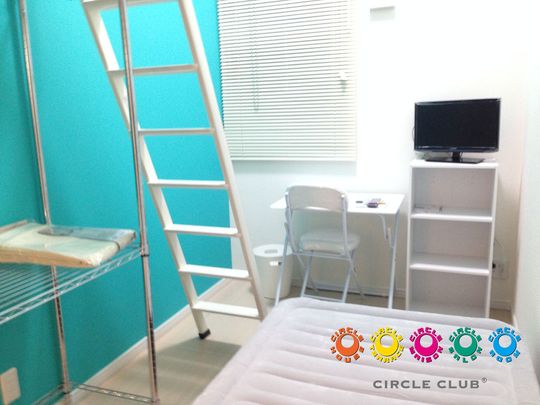 個室 - 二人入居もOK！事務所使用もOK！築浅シェアハウス☆} - ルームシェアルームメイト