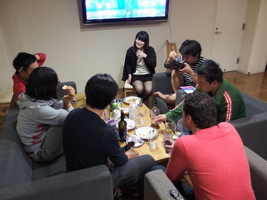 シェアメイト - 【留学生・就活生限定！】新宿から電車で25分！留学生の集まるシェアハウス♪「HOUSEみらいへ」} - ルームシェアルームメイト