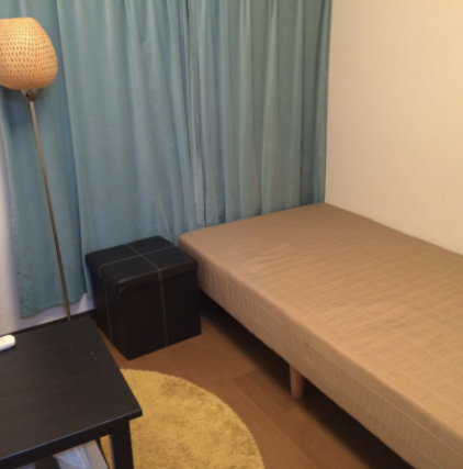 ベッド - まるまる貸切75,000円} - ルームシェアルームメイト