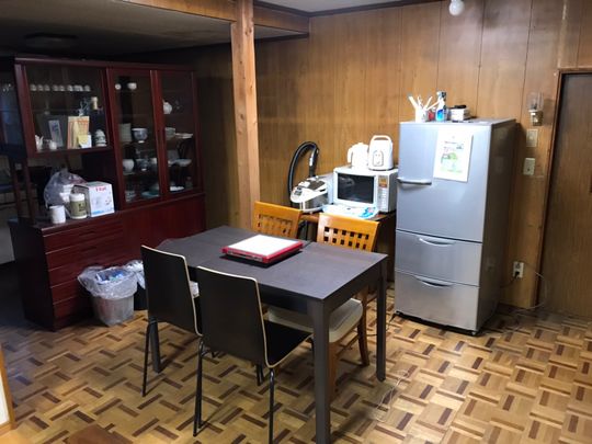 キッチン - 【大阪駅30分】大阪府交野市、最寄り駅徒歩10分のちょうどいい田舎の1軒屋でシェアハウスしませんか？} - ルームシェアルームメイト