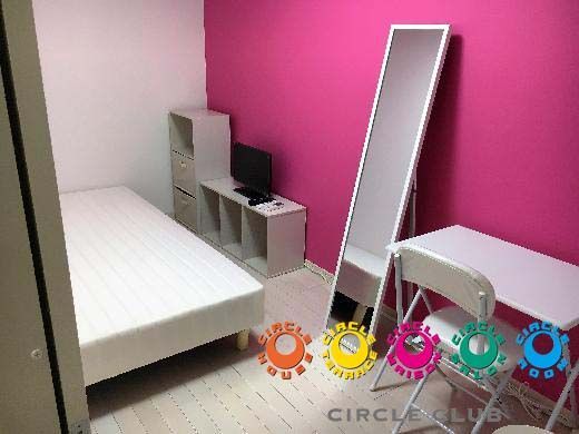 個室 - オートロック付きの☆女性専用シェアハウスオープン！} - ルームシェアルームメイト