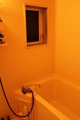 風呂 - 渋谷から最寄り駅まで15分　7畳個室35000円} - ルームシェアルームメイト