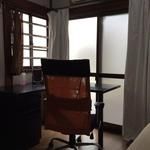 個室 - 5LK木造二階建て100㎡、一階四畳半に空き} - ルームシェアルームメイト