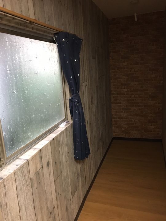 個室 - ★〜若者が集う北千住、駅から徒歩5分、レトロ風味なシェアハウスです〜} - ルームシェアルームメイト