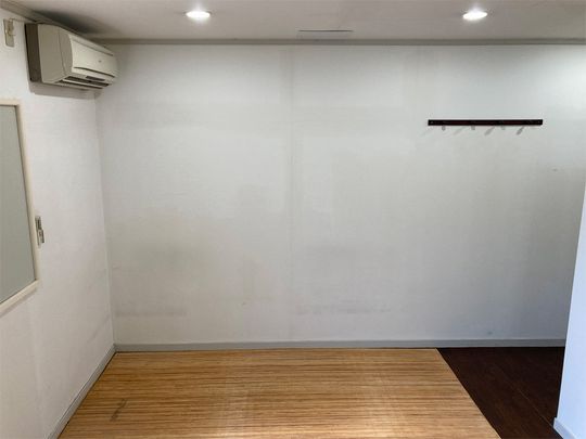 個室 - 【即入居可能】長野市街・ルームメイト募集 206} - ルームシェアルームメイト