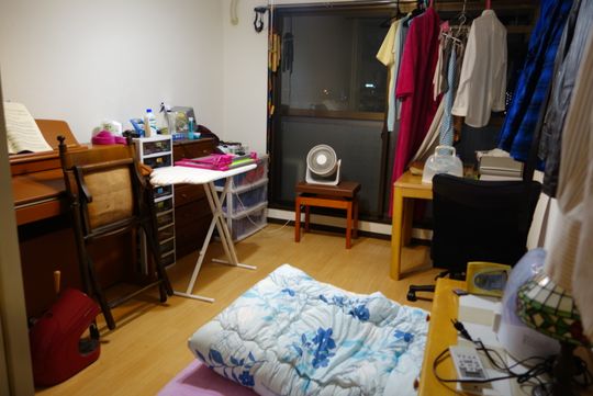 個室 - 20代のＩＴ男子求む(｀・ω・´)} - ルームシェアルームメイト