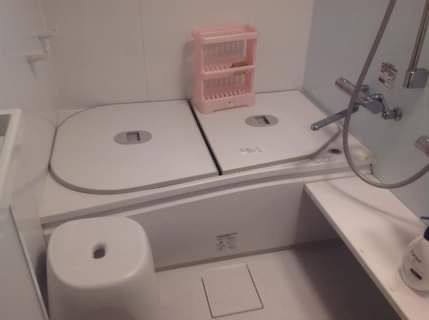 キッチン - 新宿区富久町一軒家の一部屋を貸し出し} - ルームシェアルームメイト