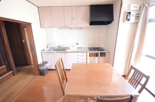 キッチン - 日暮里から10分　鍵付き個室、綺麗なシェアハウスです} - ルームシェアルームメイト