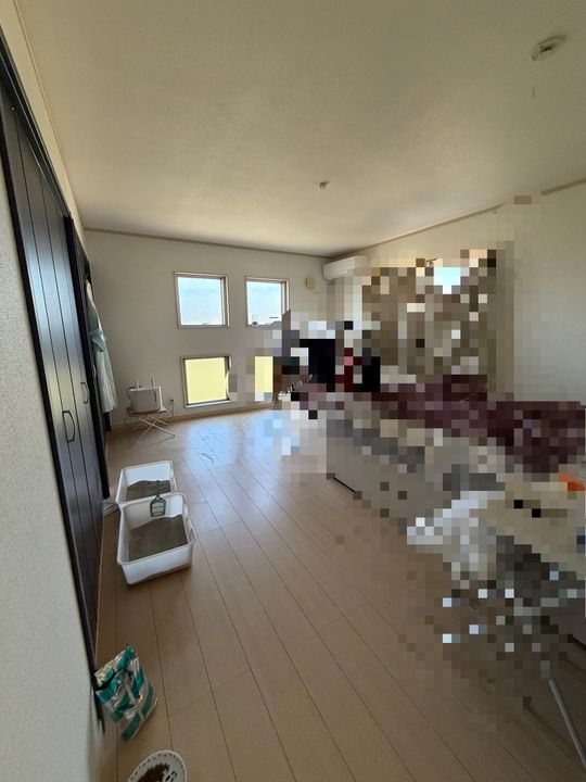 個室 - 湖西市岡崎【猫と暮らせる】ルームシェア20歳〜33歳くらいまで男女} - ルームシェアルームメイト