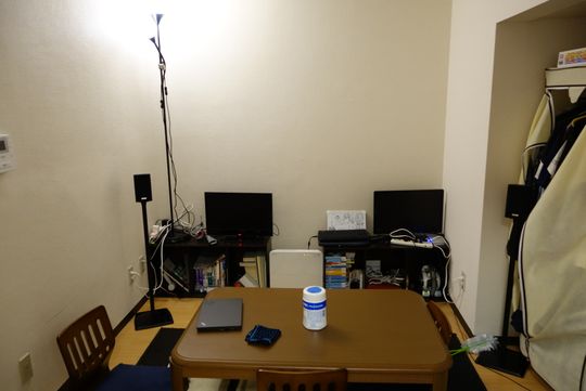 リビング - 20代のＩＴ男子求む(｀・ω・´)} - ルームシェアルームメイト