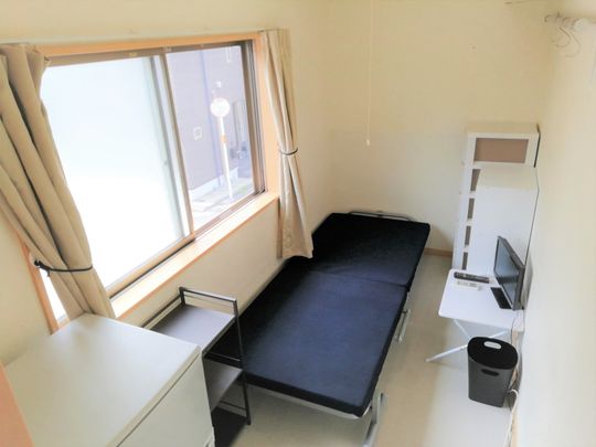 個室 - 地下鉄千川駅（有楽町線・副都心線）徒歩10分の好立地！格安個室の快適物件} - ルームシェアルームメイト