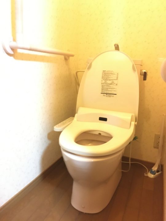 トイレ - 池袋国際シェアハウス、全部込みで55,000円、初期費用ゼロ！} - ルームシェアルームメイト