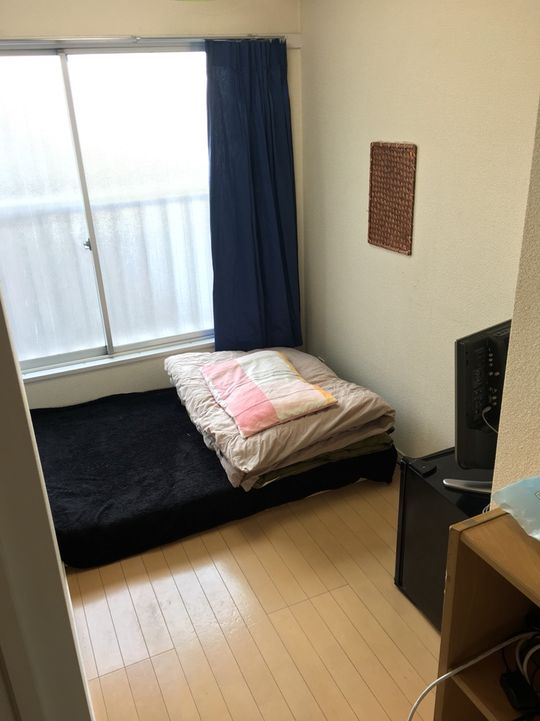 個室 - 新宿まで10分、笹塚駅2分、少人数4LDK個室あと1名募集} - ルームシェアルームメイト