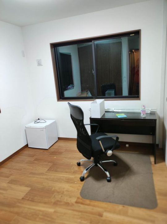 個室 - 【湘南新宿ライン】コミコミ４万さいたま市シェアハウス【大宮】} - ルームシェアルームメイト