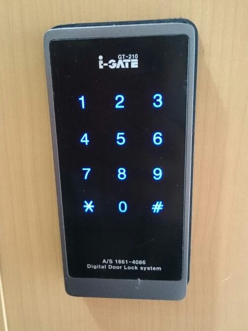 個室 - 女性限定★鍵付き1人部屋、2人部屋★電気光熱費込40,000円から★北品川駅から徒歩2分★品川駅から徒歩9分} - ルームシェアルームメイト