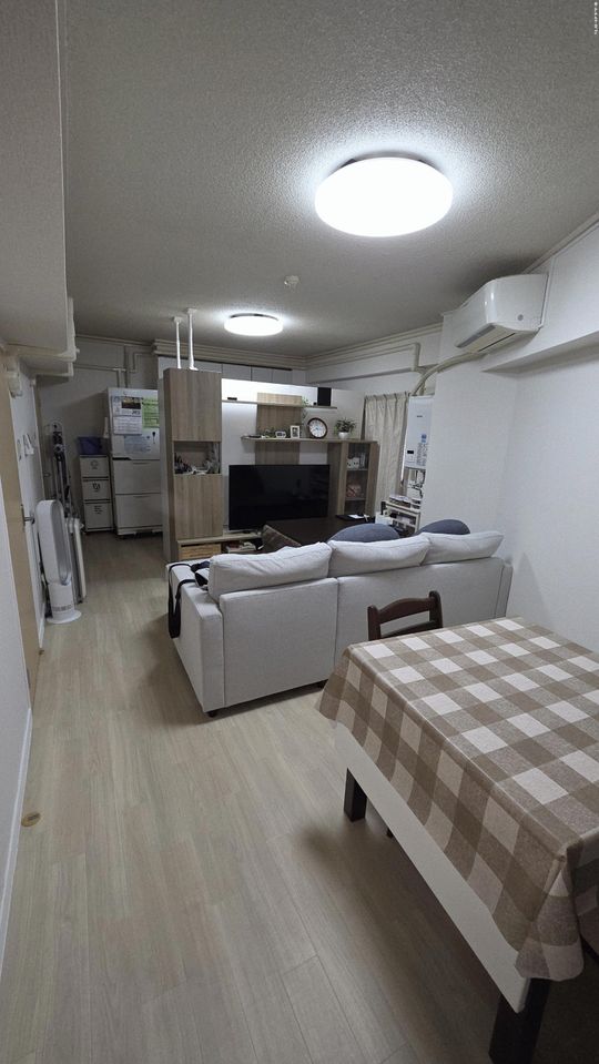 ダイニング - 気軽に相談してください。} - ルームシェアルームメイト