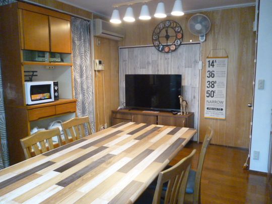 リビング - 今月だけの2ヶ月賃料無料キャンペーン！！JOYMATE東武庫之荘} - ルームシェアルームメイト