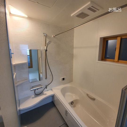 風呂 - コリアンタウンすぐカフェの上のルームシェア募集！} - ルームシェアルームメイト