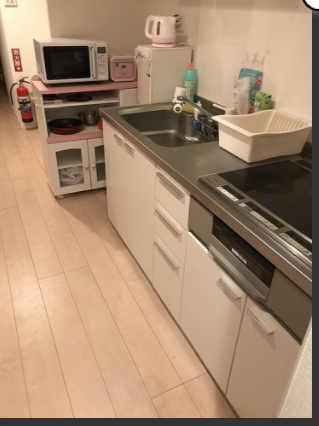 キッチン - Woman only - Private room 女性専用個室です。ドラム式洗濯機} - ルームシェアルームメイト