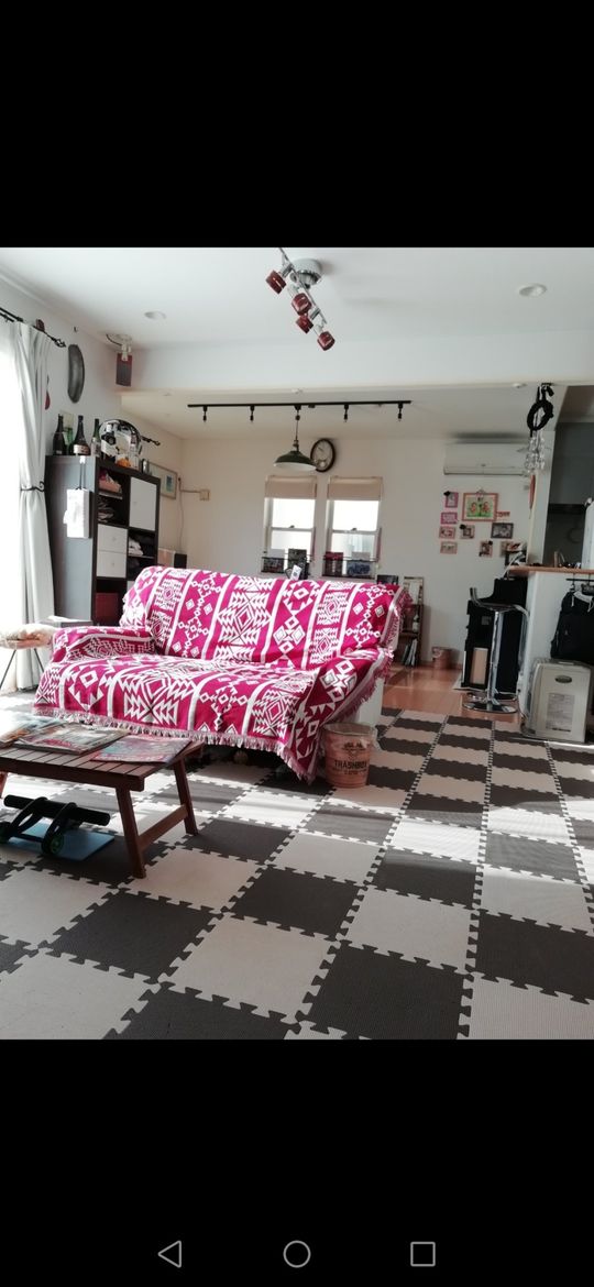 リビング - 【女性限定】川越市　笠幡駅近です} - ルームシェアルームメイト