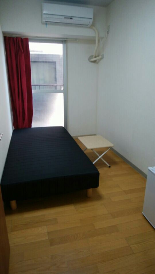 個室 - 女性限定★鍵付き1人部屋40,000円～42,000円(光熱費込み、WIFI無料)★鶴見駅から徒歩4分} - ルームシェアルームメイト