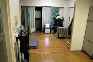 個室 - ルームメイト募集します。} - ルームシェアルームメイト