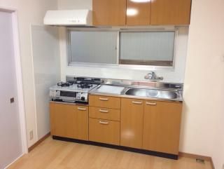 キッチン - 西日暮里駅徒歩3分・家賃37000円・3ldkシェアハウス☆} - ルームシェアルームメイト